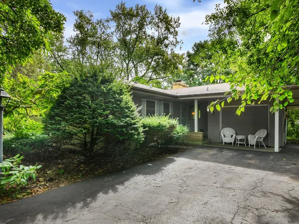 324 W Elm St, Wheaton, IL 60189