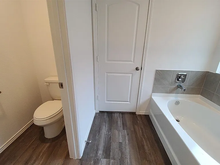 4901 Blue Beetle Ridge Dr — Photo 27