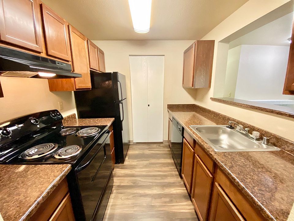 1st image of 3024 118th Ave SE #D102