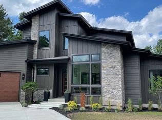 7570 Sunfish Woods Ct, Rockford, MI 49341