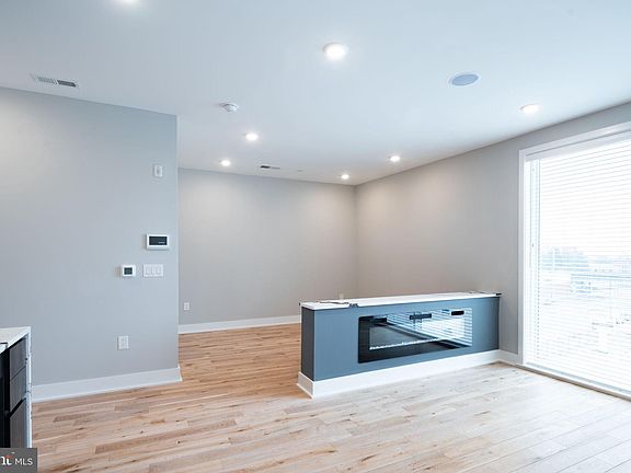 2nd image of 1030 W Girard Ave #315