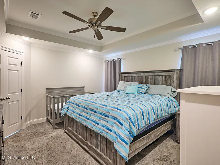 115 Rotherfield Pl — Photo 10