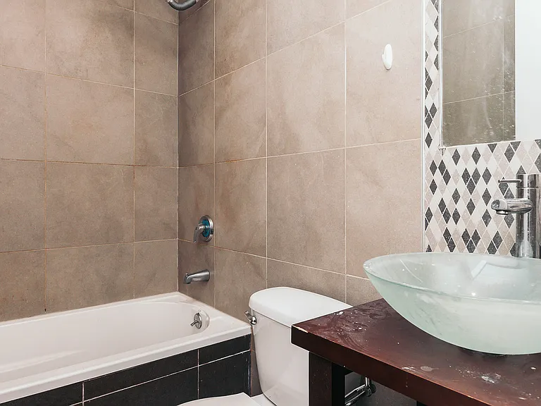 179 Knickerbocker Ave #1L — Photo 13