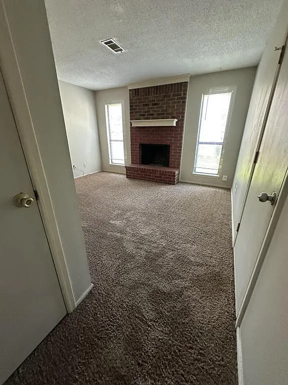 8505 S 31st Terrace — Photo 2