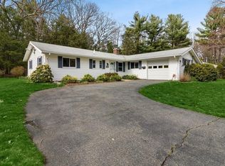 22 Eisenhower Rd, Framingham, MA 01701