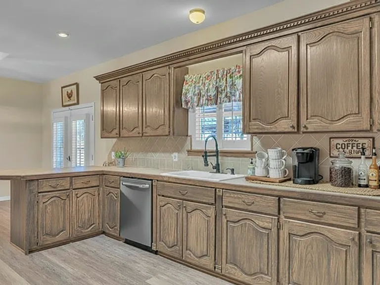 2370 Big Woods Rd — Photo 3