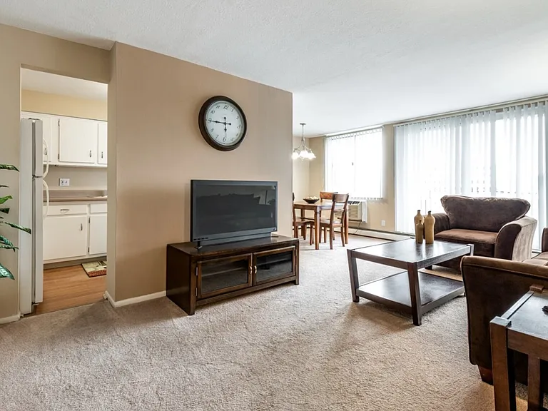 The Westbury Apartments — Photo 13
