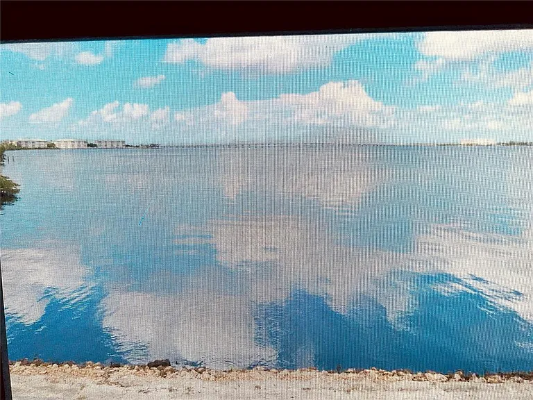 900 E Marion Ave #1213 — Photo 30