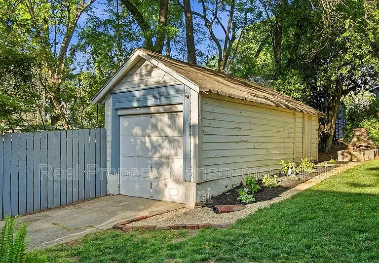 1189 Atlantic Dr NW — Photo 36