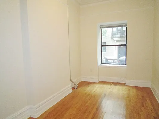 Rented by City Connections Realty | media 37