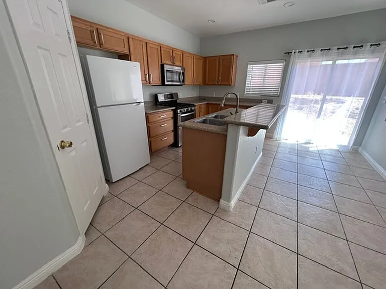 452 E Sunset Rd — Photo 36