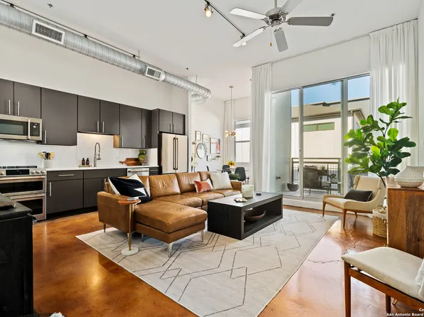 831 S FLORES ST #3110, San Antonio, TX 78204