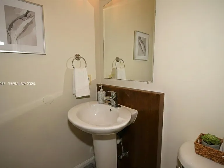 2780 SW 33rd Ave — Photo 23