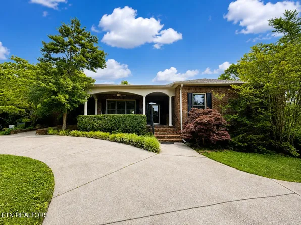 2300 Lakemoor Dr, Knoxville, TN 37920