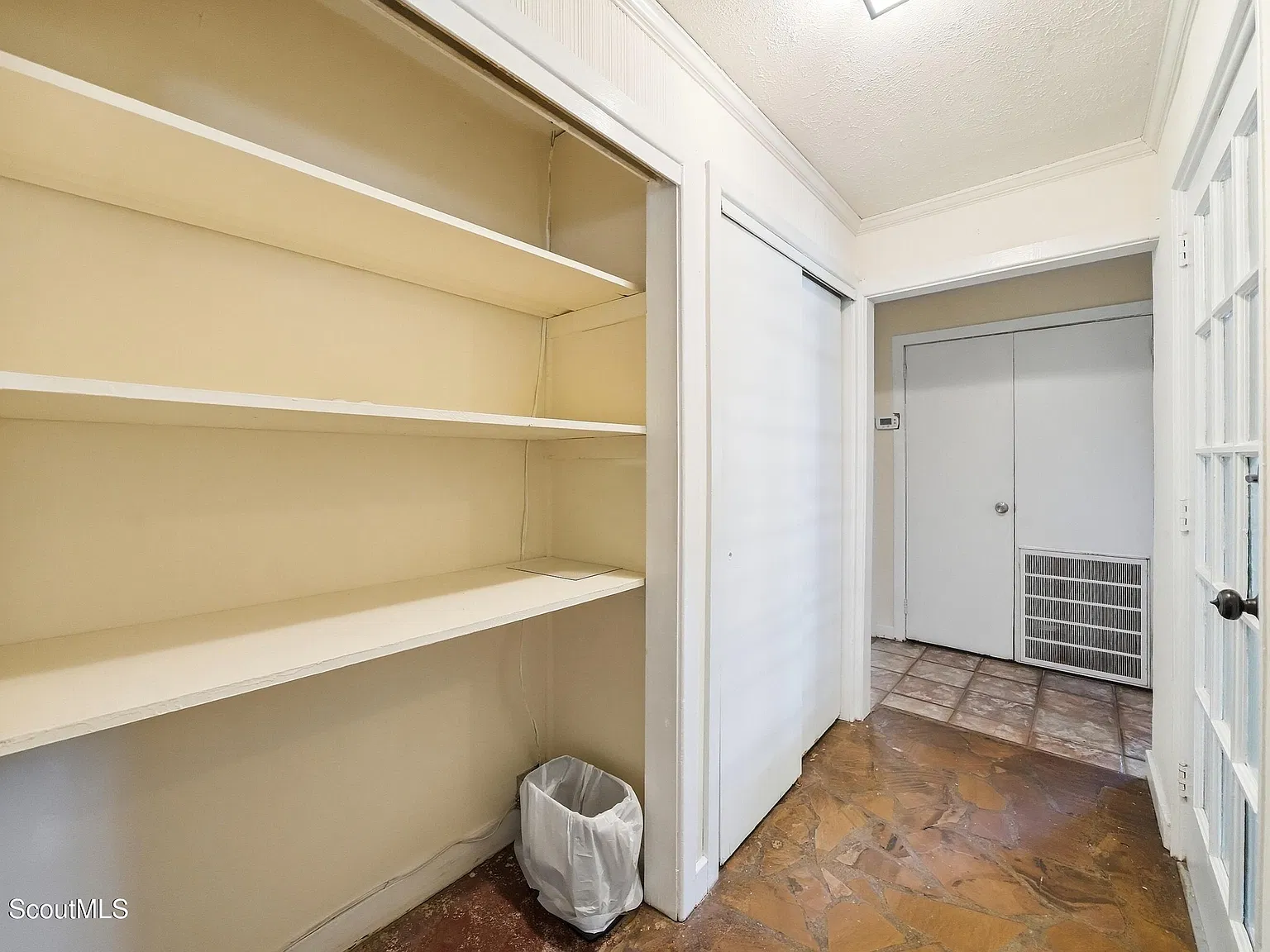 2 bed, 2.0 bath, 1240 sqft, $1,800 — Photo 3