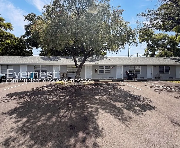 5633 Crissman Dr N #C4 — Photo 1