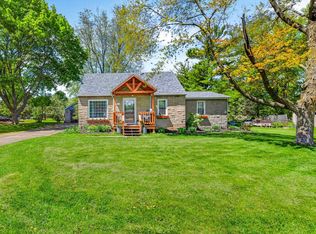 2425 Barbara Ave, Appleton, WI 54915