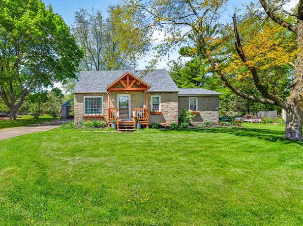 2425 Barbara Ave, Appleton, WI 54915