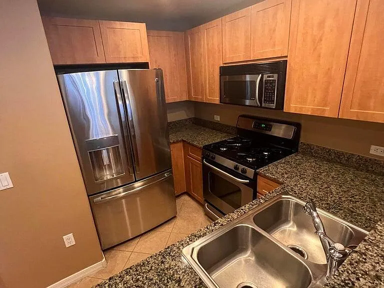 17 W Vernon Ave #413 — Photo 12