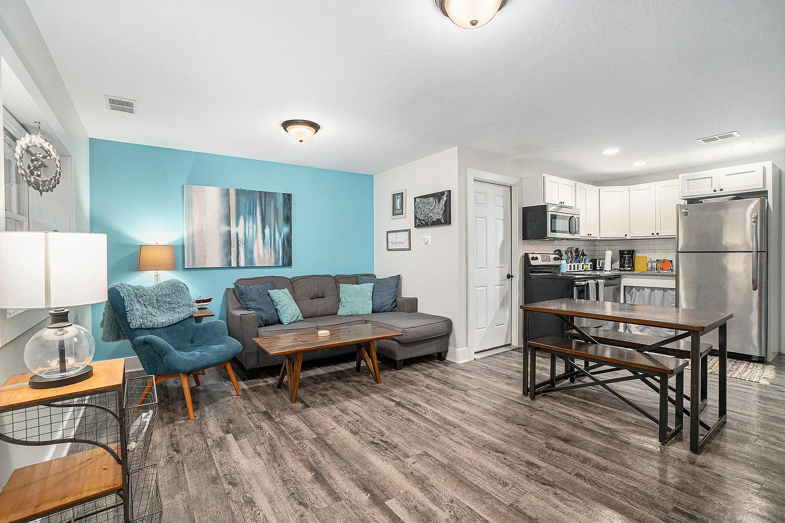 2583 Lakeshore Rd #3 photo 1
