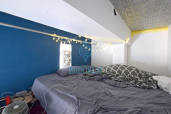 Rented by null | media 23