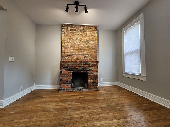 4th image of 107 W 6th Ave