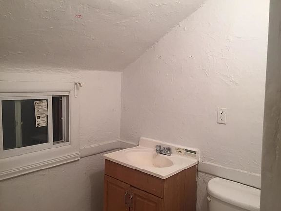 3rd image of 1621 E 15th St #3