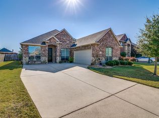 5624 Chateau Dr, Sachse, TX 75048