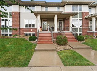 1464 Smithfield Dr, Sun Prairie, WI 53590