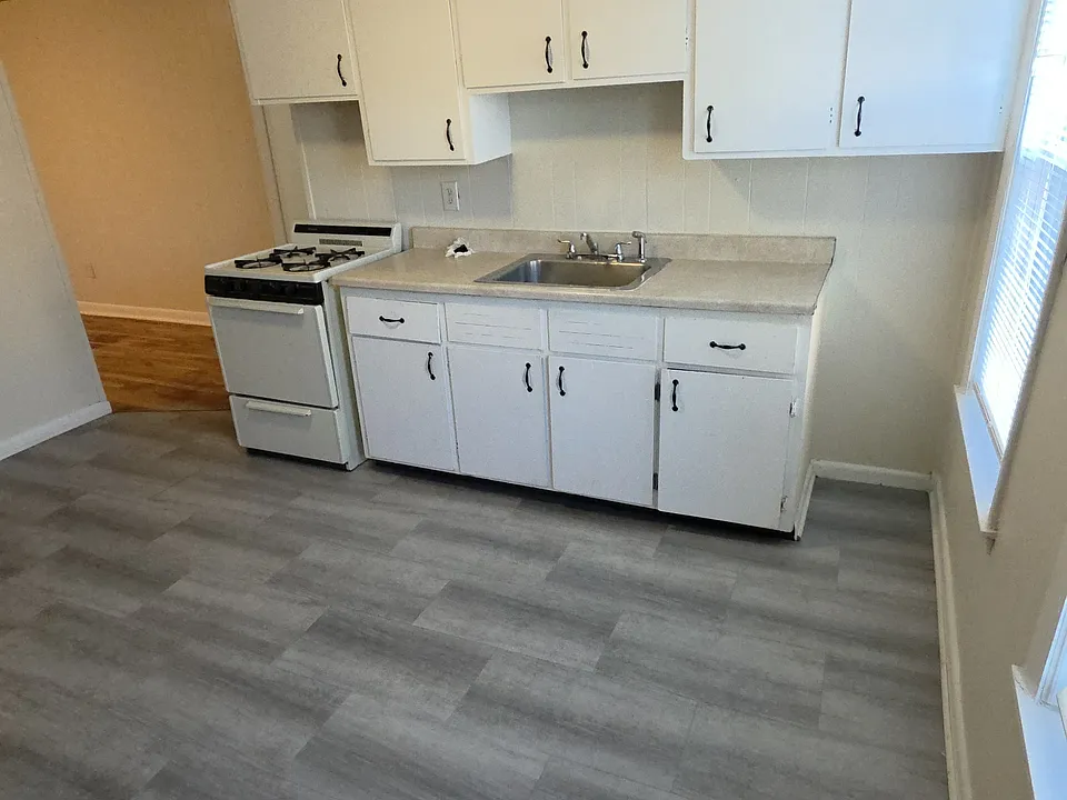 21 Saint Joseph St #1E