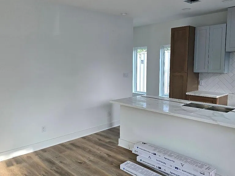 1206 Schweikhardt St #A — Photo 10