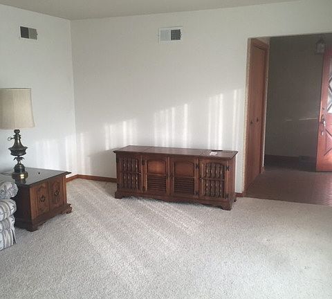 4th image of 18808 Wentworth Ave