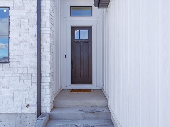 4th image of 202 N Oh Henry St