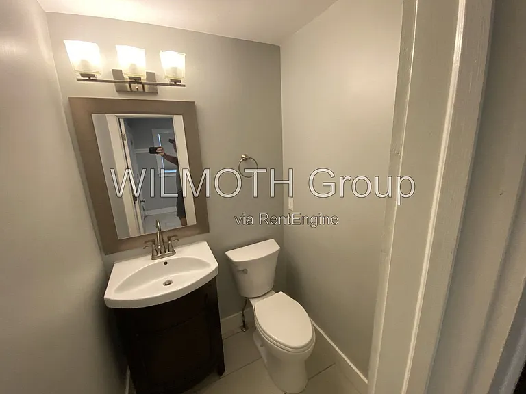 3047 N College Ave — Photo 11