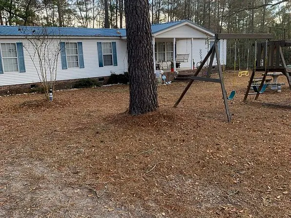 481 Country Village Est, Whiteville, NC 28472