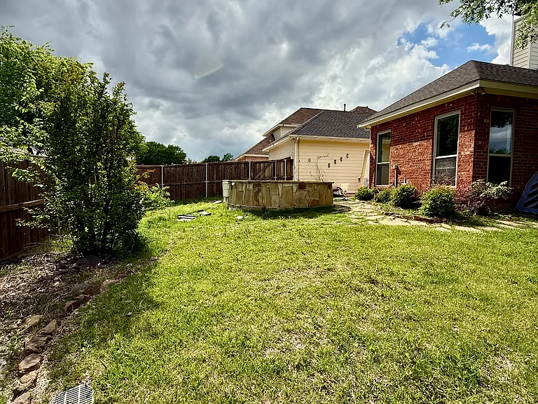 11821 Cotswold Dr — Photo 16
