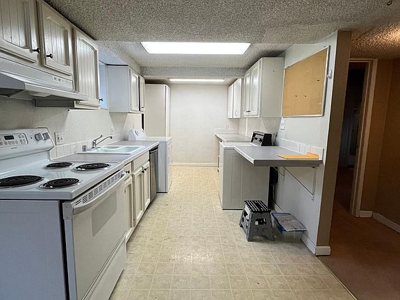 5th image of 19227 14th Ave NE #B