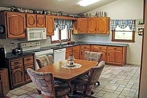 2nd image of 4313 Iroquois Dr