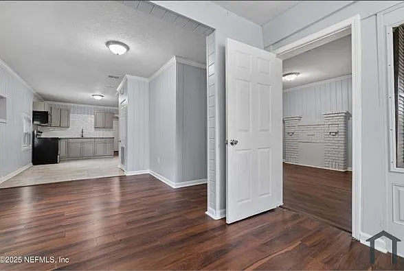 352 Golfair Blvd — Photo 9