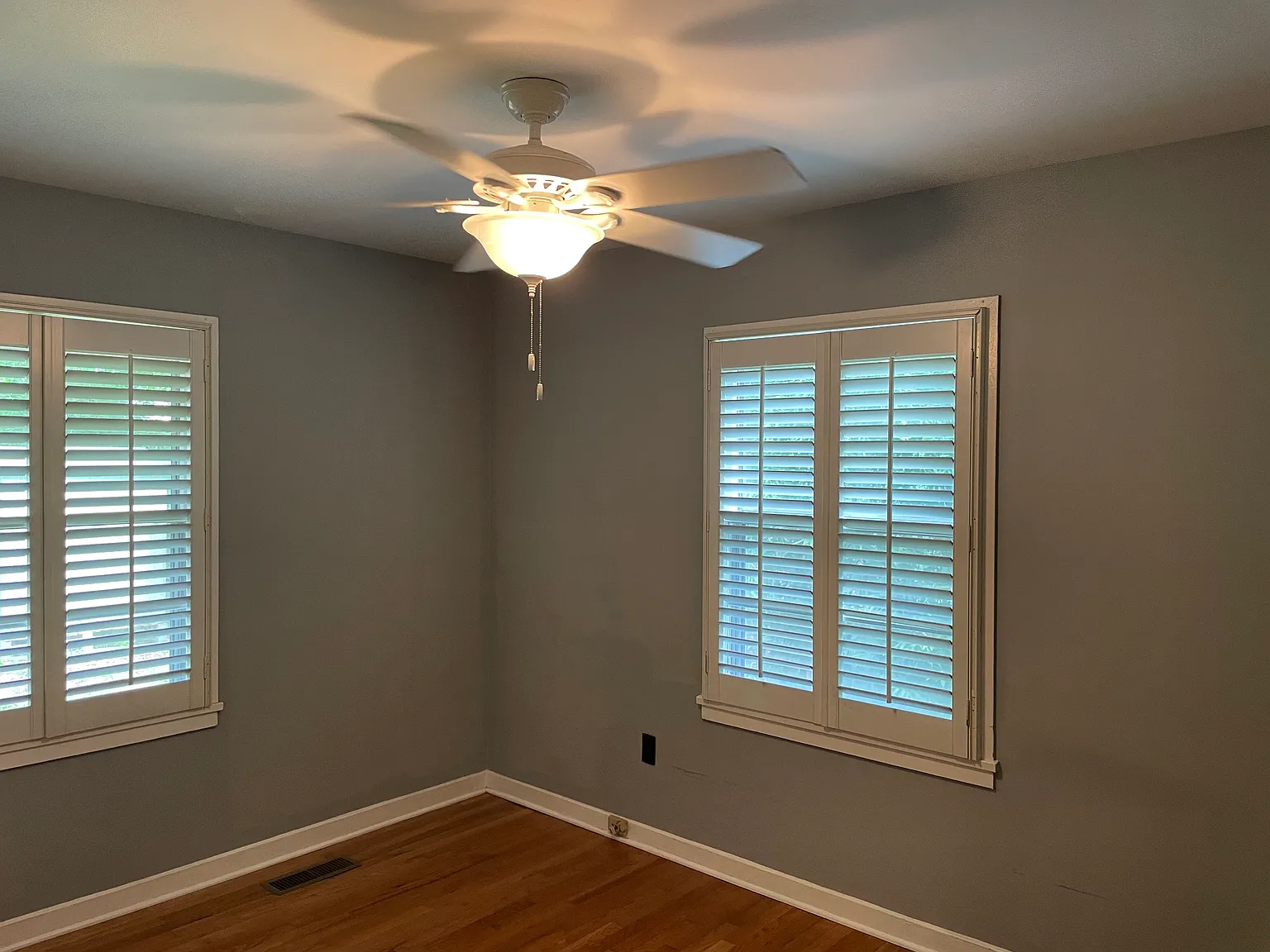 135 Edwards Cir — Photo 3
