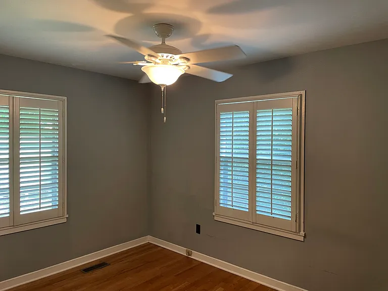 135 Edwards Cir — Photo 3