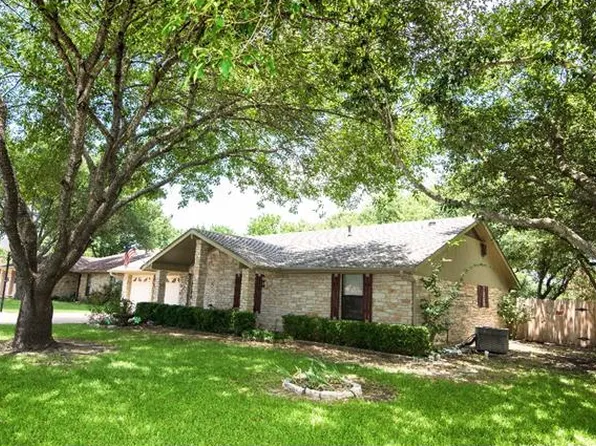 2100 Jason Ln, Taylor, TX 76574