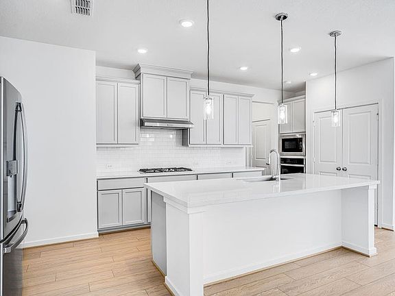 2nd image of 9214 Idalia Vista Ln