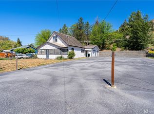 213 E Gibson Ave, Chelan, WA 98816