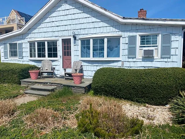 Cedarhurst Ave