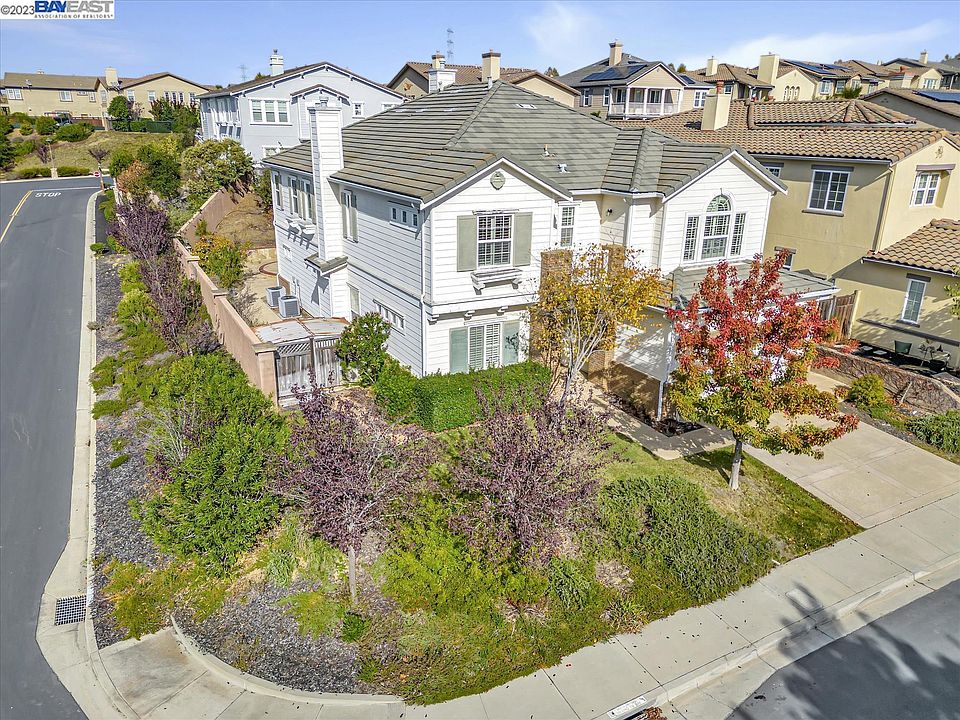 1st image of 70 Arundel Dr