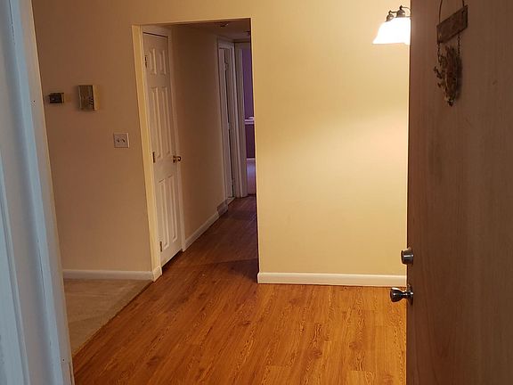 2nd image of 1137 Hartford Ave #1A