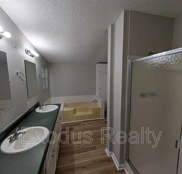 94 Sean Ln — Photo 9