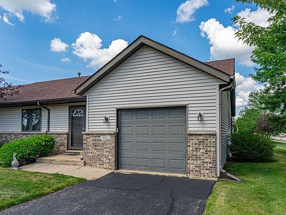 3rd image of 315 Pebbles Ave