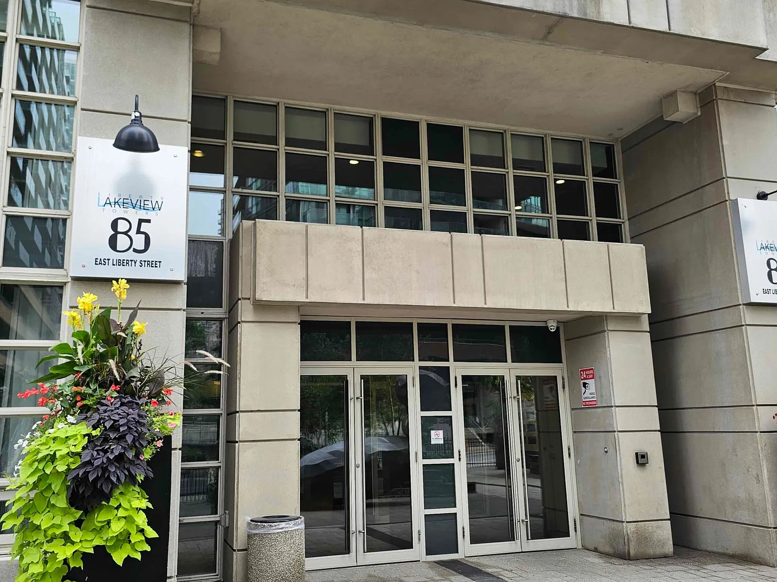 2 bed, $2,500 — Photo 3